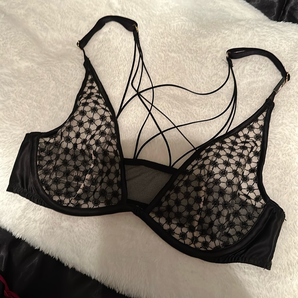 VS